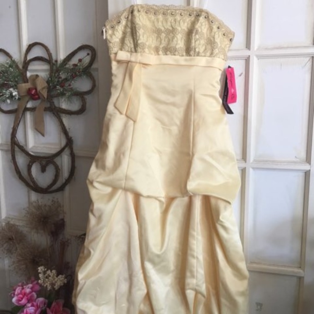 Ballgown Prom Dress
